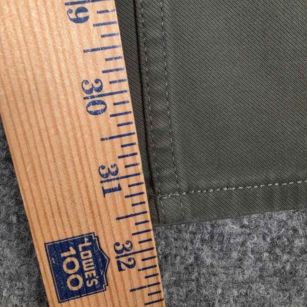 Banana Republic Traveler Pants Mens 31x32 Yosemite Green Slim Twill Chino NWT